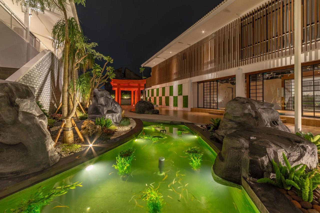 Kontena Hotel Batu  Extérieur photo